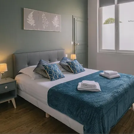 Refait à Neuf Avec Cachet De L'ancien *