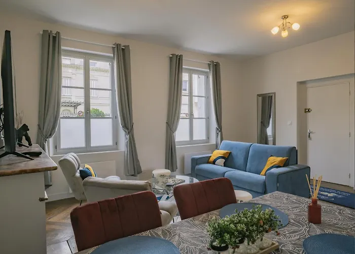 Apartamento Refait à Neuf Avec Cachet De L'ancien